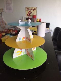 cake stand