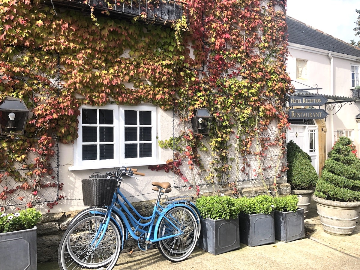 An overnight stay at Dorset's Summer Lodge