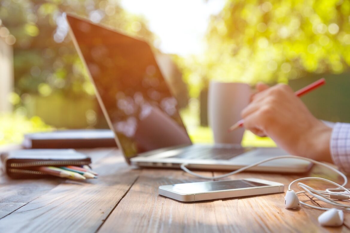 blog like a boss when you work full time