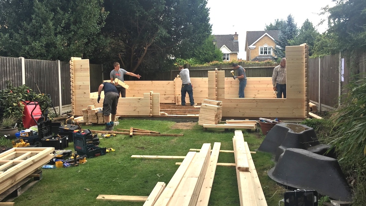building the summerhouse